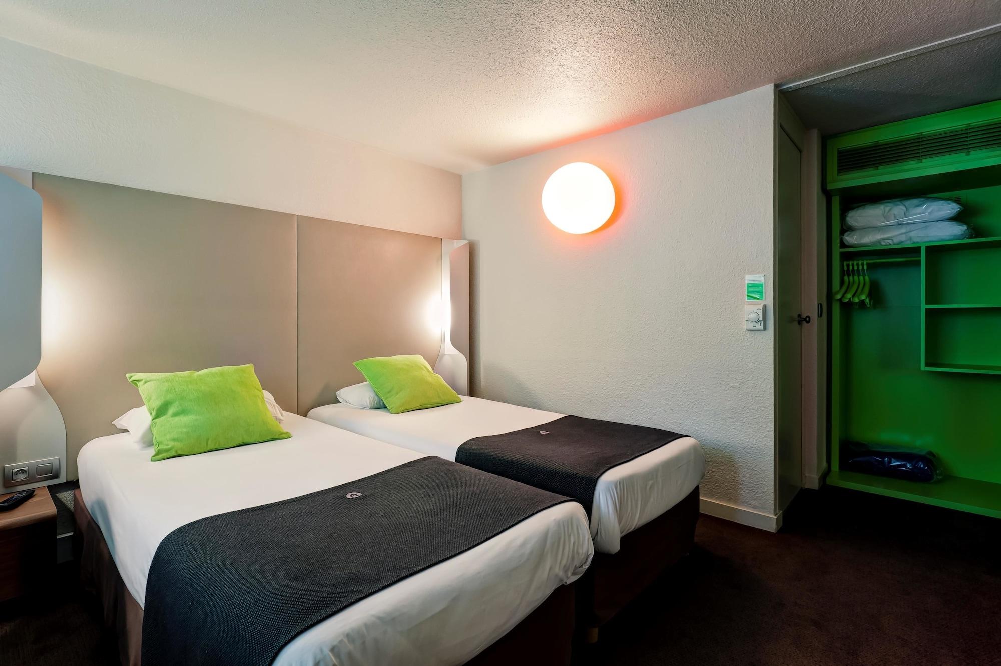 Campanile Geneve - Ferney-Voltaire Hotel Exterior foto