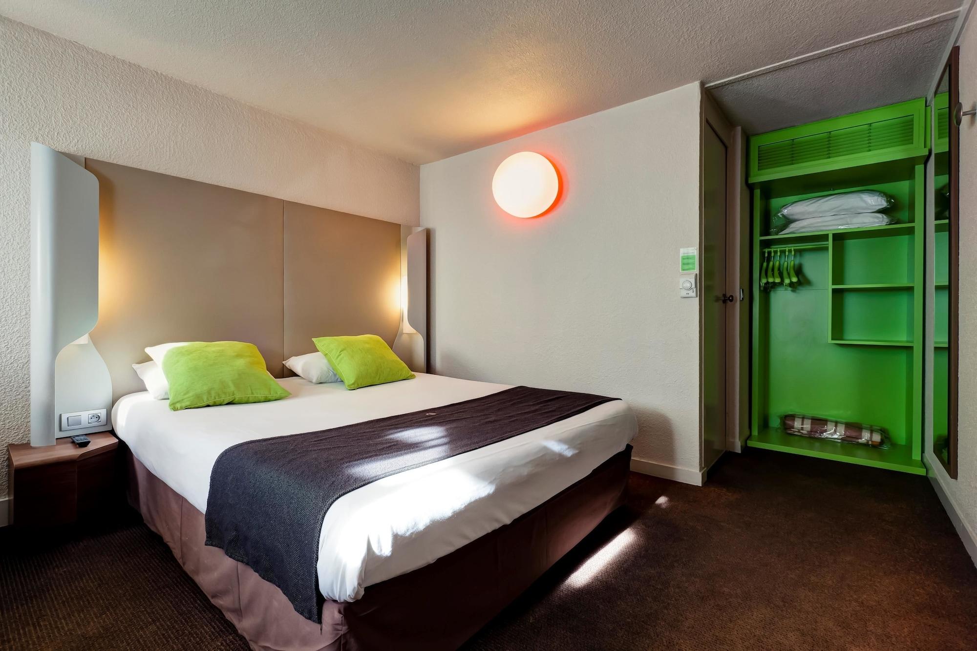 Campanile Geneve - Ferney-Voltaire Hotel Exterior foto
