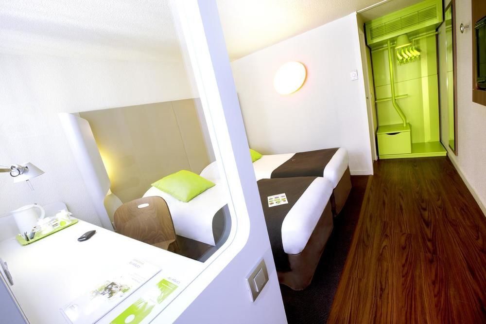 Campanile Geneve - Ferney-Voltaire Hotel Quarto foto