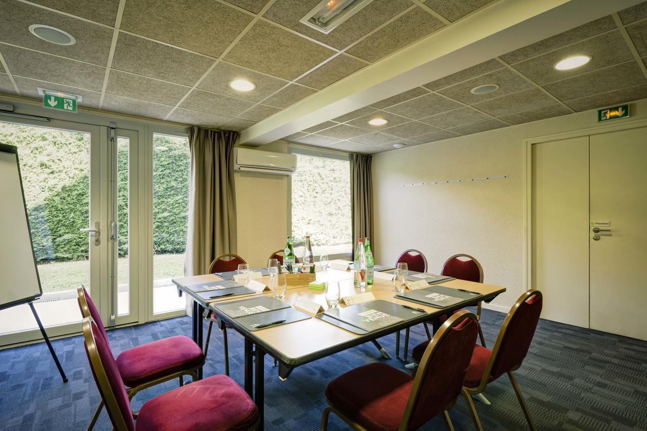 Campanile Geneve - Ferney-Voltaire Hotel Exterior foto